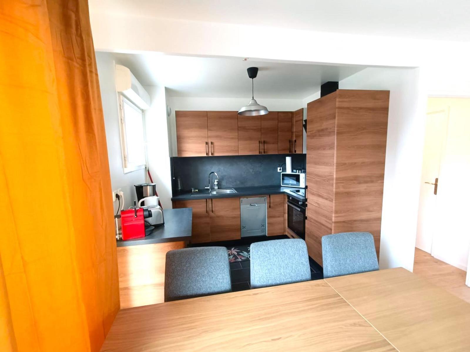 Les Vergers De Serris, 6 Personnes, 2 Pk Prives, Balcon, Lit Bebe Apartment