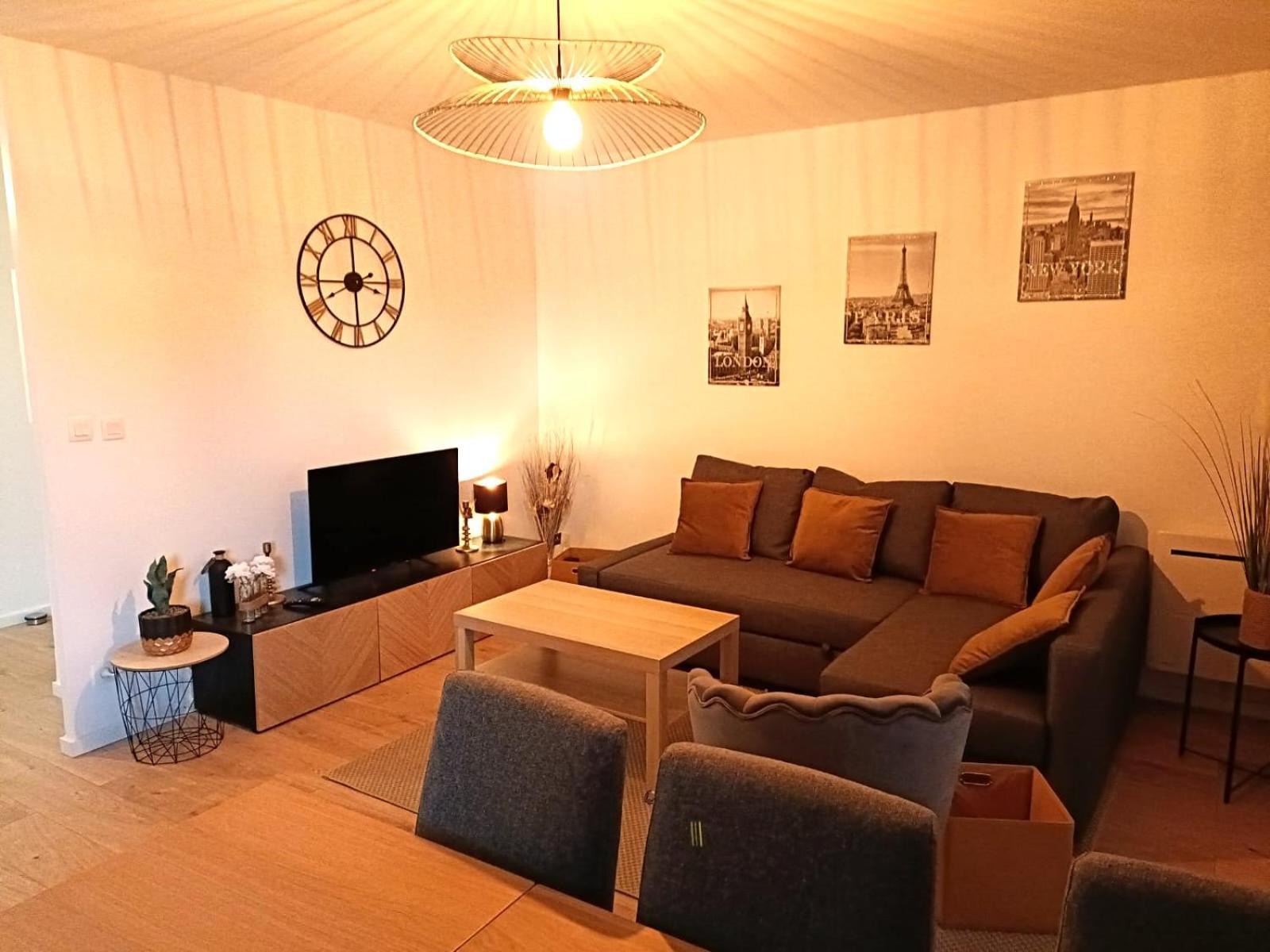 Apartment Les Vergers De Serris, 6 Personnes, 2 Pk Prives, Balcon, Lit Bebe *