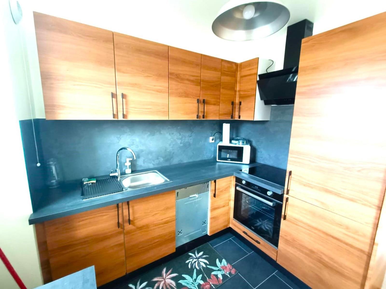 Apartment Les Vergers De Serris, 6 Personnes, 2 Pk Prives, Balcon, Lit Bebe *